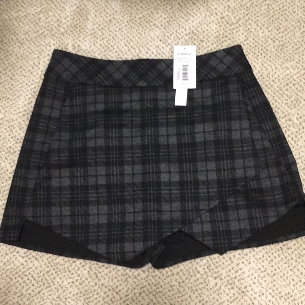 NWT aqua skort